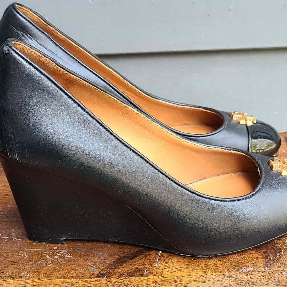 Tory Burch Everly Cap Toe Wedge Black Pumps Size 7 - Picture 2 of 15